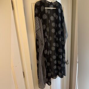 Lane Bryant sheer patterned short sleeve kimono